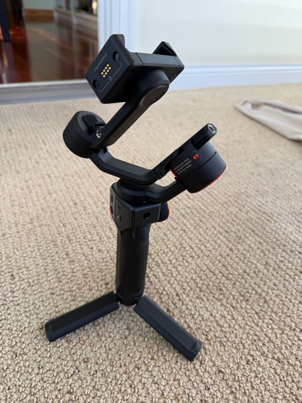 Hohem Tripod M gimbal for mobile